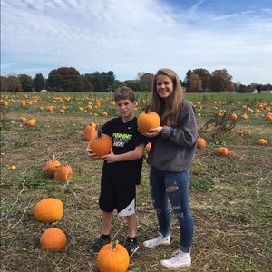 Meet your Posher, Mia