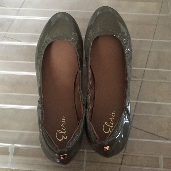 Eloise grey flats from UO