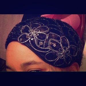 Black vintage style hat