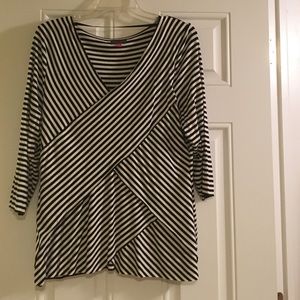 Vince Camuto v-neck striped shirt