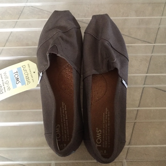 TOMS classic canvas grey. Size 8