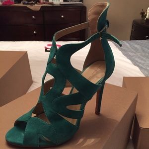 Gorgeous teal suede strappy heels