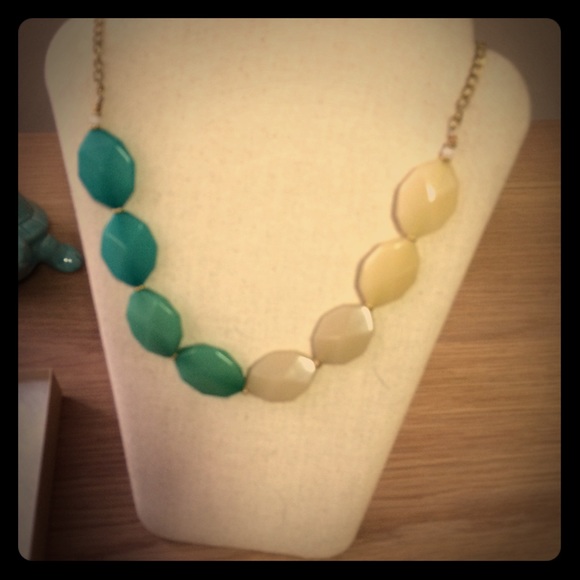 Statement necklace