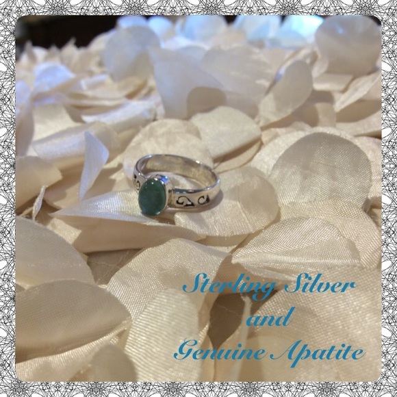 New Sterling Silver with Genuine Apatite Stone - Picture 2 of 4