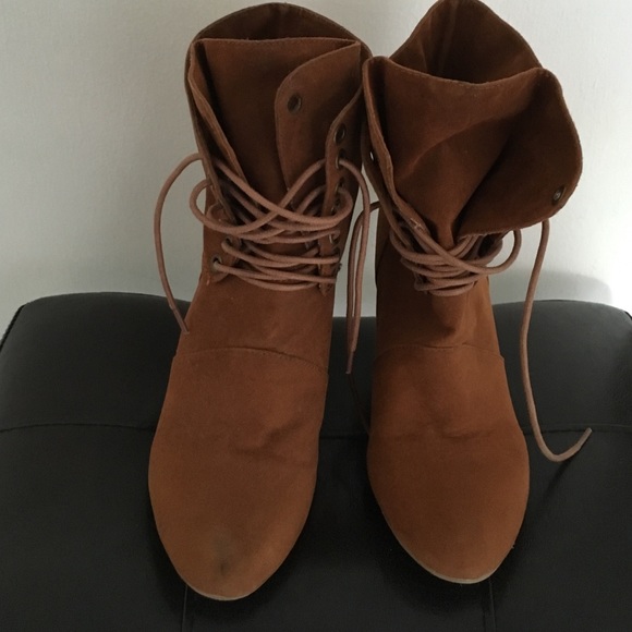 Wedge booties great condition