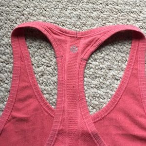 Lululemon coral tank technical wicking fabric