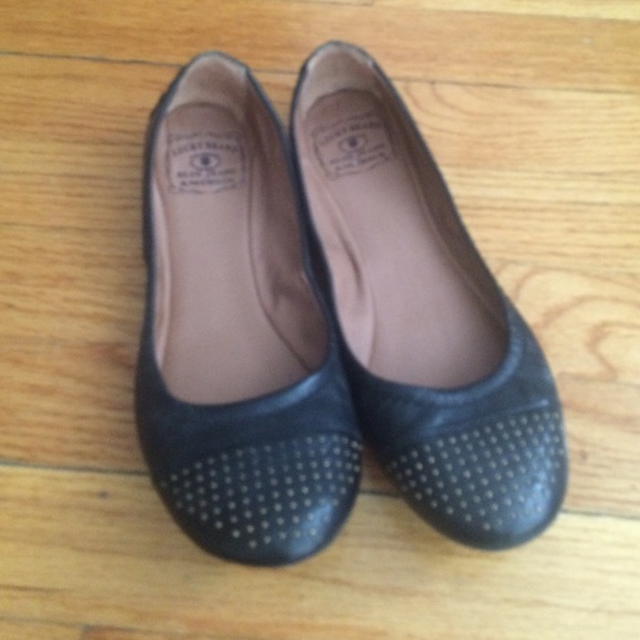 Lucky brand studded black flats