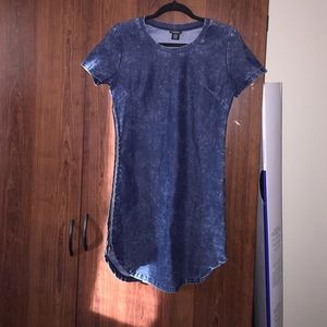 Cute little denim dress.