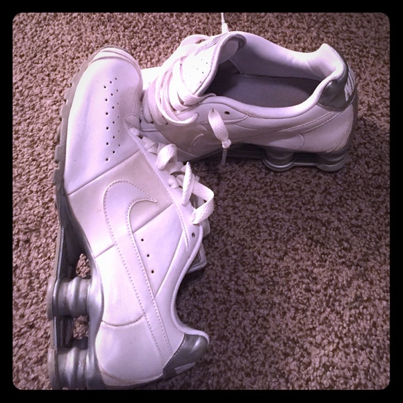 White Nike shocks