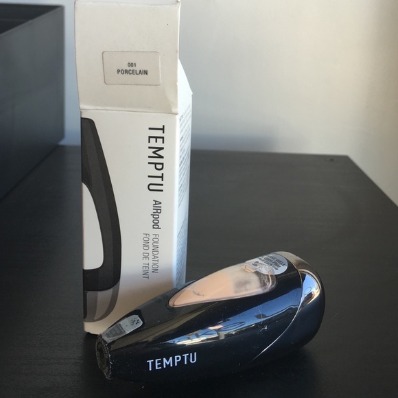 Temptu Airpod Foundation - 001 Porcelain
