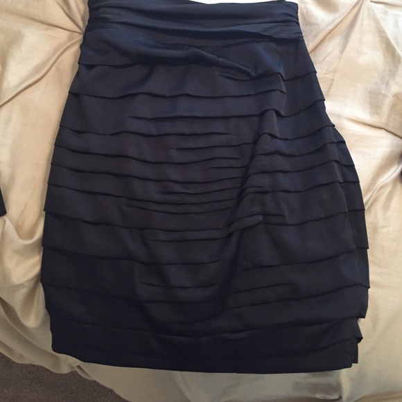 White and black cocktail dress - Picture 3 of 3