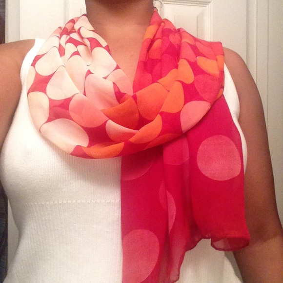 Women's scarf