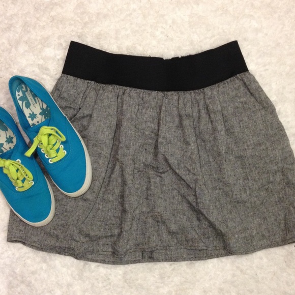 Speechless Dresses & Skirts - Grey skirt with POCKETS