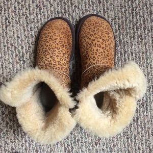 UGG cheetah Bailey button boots!