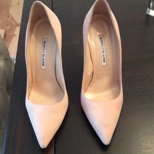 Nude shade manolos!