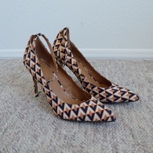 Shoe Dazzle Pumps Size 10