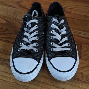 Converse black/grey zebra print/texture low tops