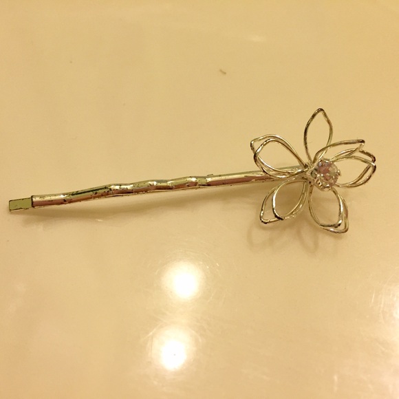Gorgeous hair pin - never used