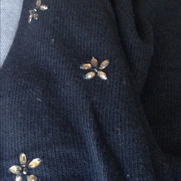 Sweater - Picture 3 of 3
