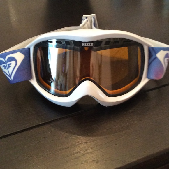 ROXY snow goggles