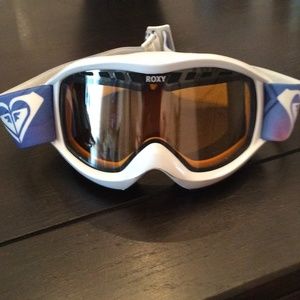 ROXY snow goggles
