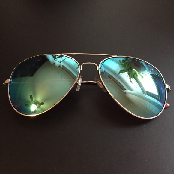 BETSEY JOHNSON sunglasses