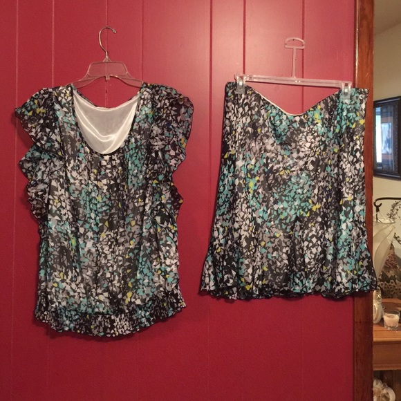 Skirt and matching blouse.