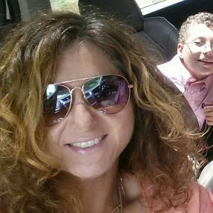 Meet your Posher, Leigh