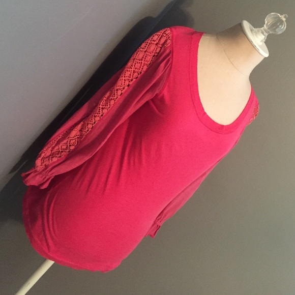 Free people Tee with detailed sleeve