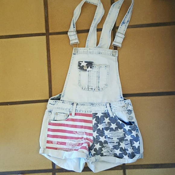 ***reserved*** Jean Short overalls size 3