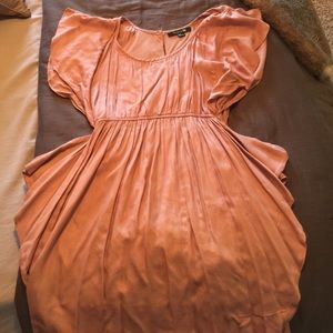 Salmon flowing dress 🔴PRICE LOWERED🔴