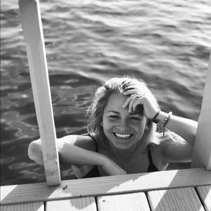 Meet your Posher, Claire