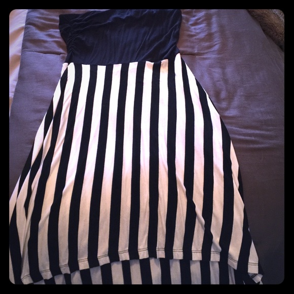 High low dress - Picture 1 of 3