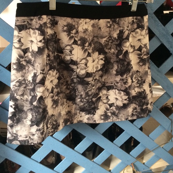 Zara Skirts Zara High Waisted Patterned Skirt Poshmark