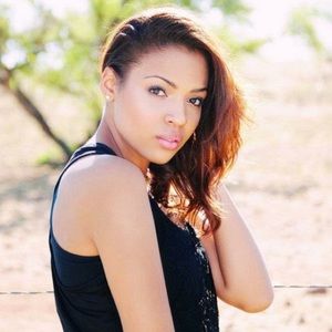 Meet your Posher, Briana