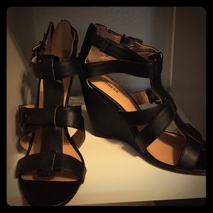 Brand New Express Wedges