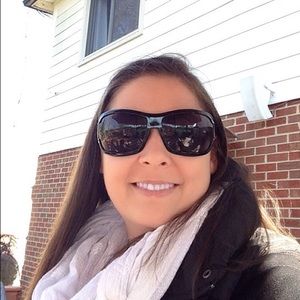 Meet your Posher, Leia