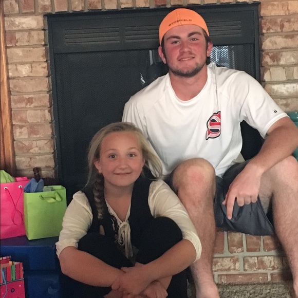 Meet your Posher, Tobey - Picture 1 of 1