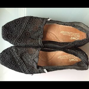 Toms lace shoes black 9 women's