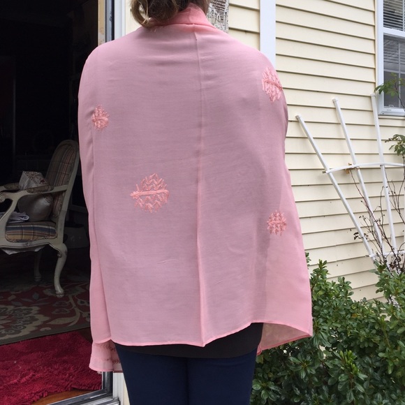 Pink Banana Republic sheer scarf - Picture 3 of 4