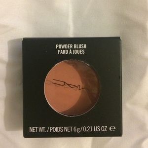 Mac Melba blush. New in box 100% authentic