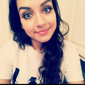 Meet your Posher, Sonia