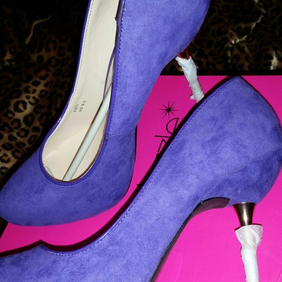 Shoe dazzle Purple pumps! - Picture 4 of 4