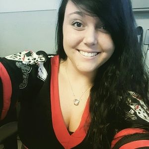 Meet your Posher, Rayne