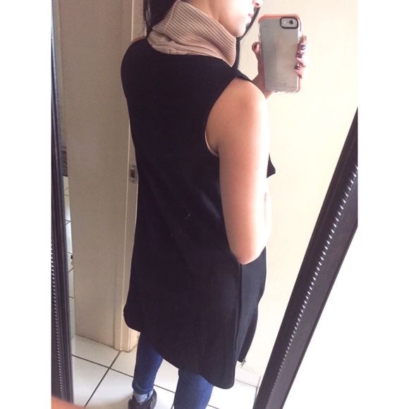 SOLD❗️Black Zippered Waterfall Duster - Picture 2 of 3