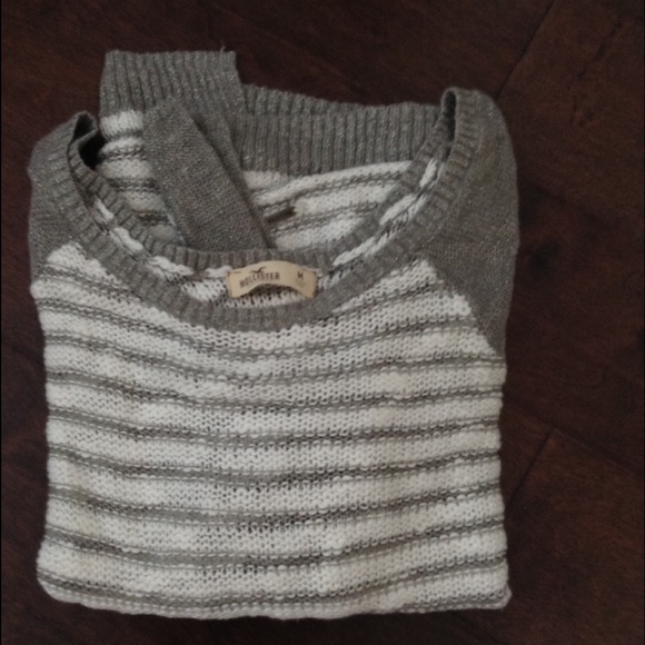 Hollister Sweaters - Hollister knit sweater grey white