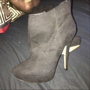 Forever 21 Booties Black w Gold Zipper Size 8