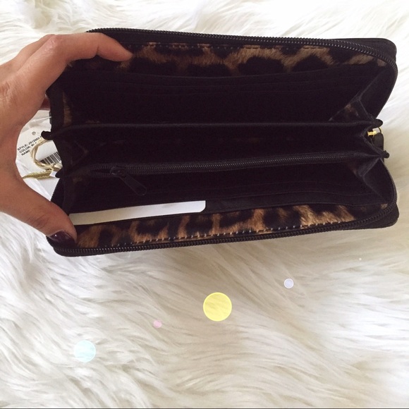 ✖️ SOLD ✖️Jessica Simpson Snakeskin Wallet - Picture 3 of 3