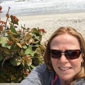 Meet your Posher, Lori