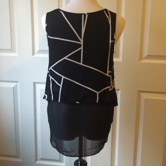 NWT DKNYC High/Low Silk Sleeveless Blouse - Picture 3 of 4
